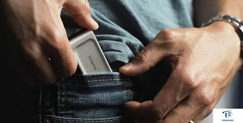 картинка Внешний SSD Kingston 2ТB SXS2000/2000G